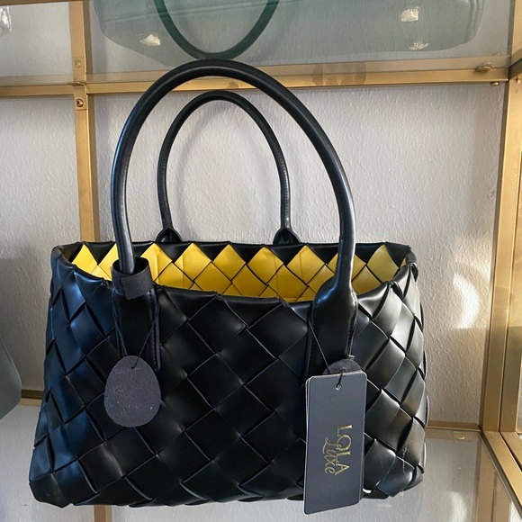 🖤 Lola Luxe Woven Leather Tote with Yellow Interior - Picture 2 of 6